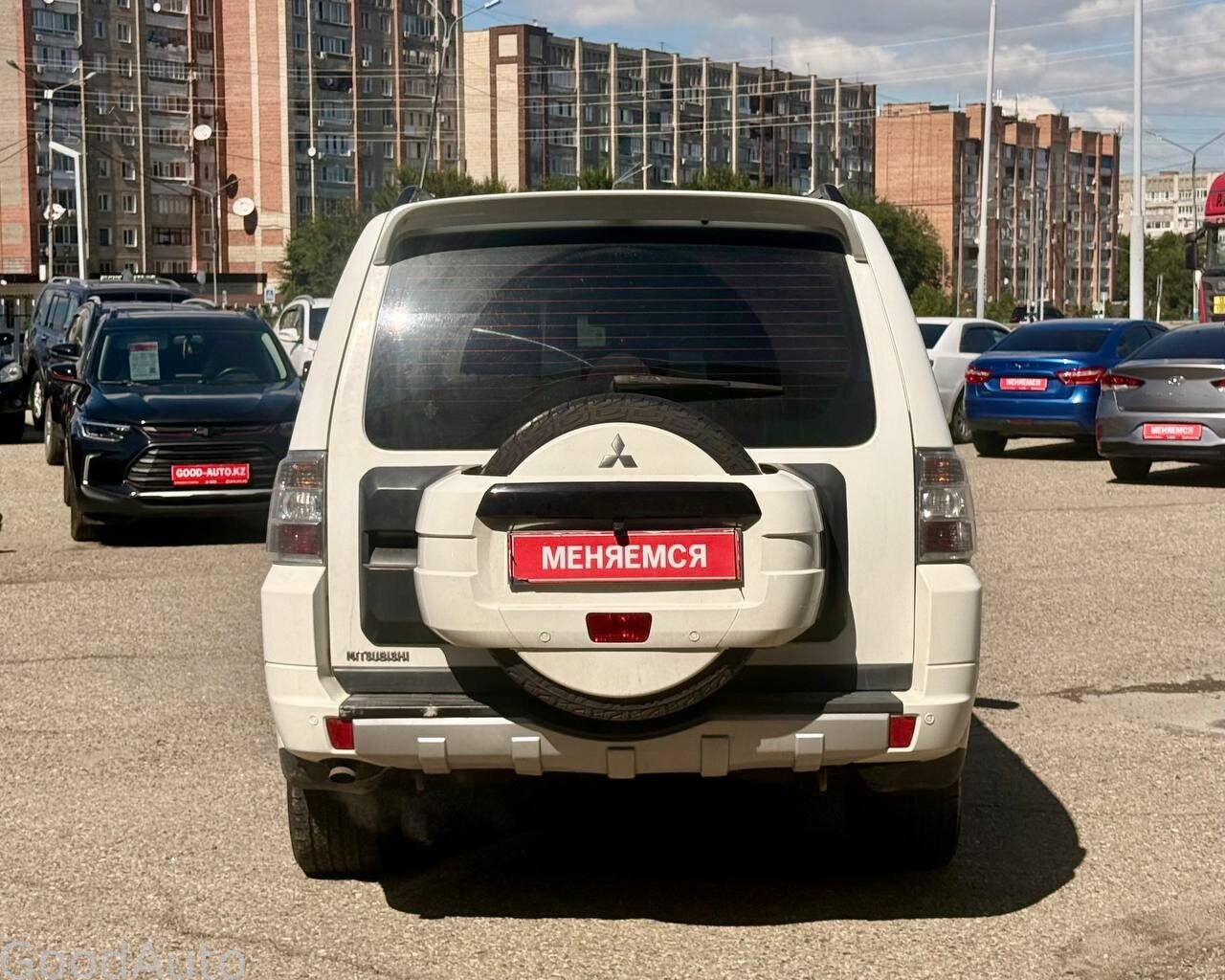 Mitsubishi Pajero 2012