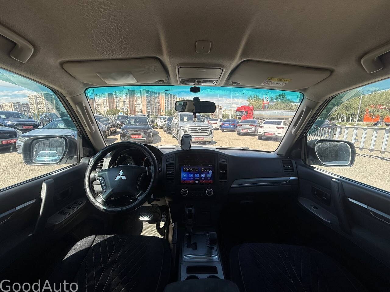 Mitsubishi Pajero 2012