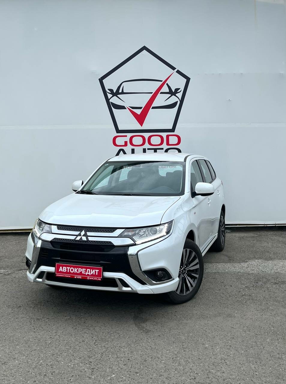 Купить Mitsubishi Outlander бу, 2022 год, белая в Усть-Каменогорске