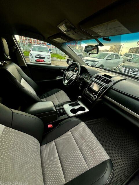 Toyota Camry 2012