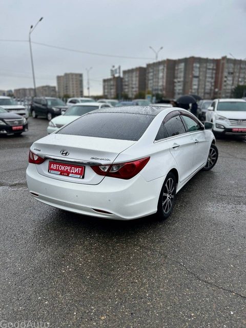 Hyundai Sonata 2012